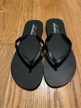 Black Flip Flop Sandals - NEW never used